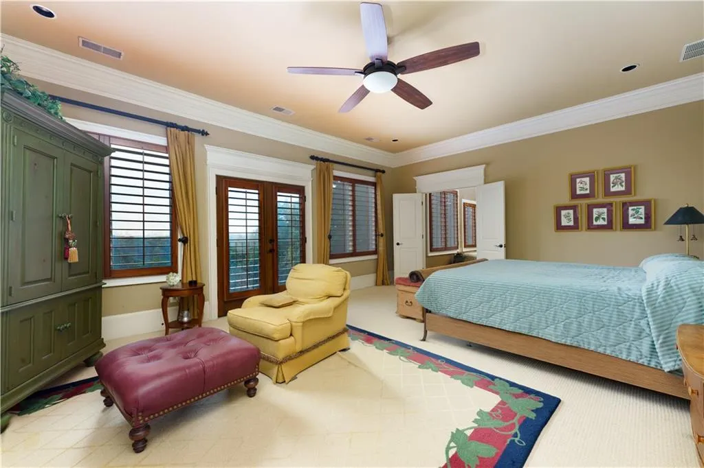 1380 Indian Trail, Sandy Springs, Georgia 30327, 5 Bedrooms Bedrooms, ,5 BathroomsBathrooms,Residential,Sold,1380 Indian Trail,7064115