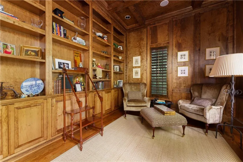 1380 Indian Trail, Sandy Springs, Georgia 30327, 5 Bedrooms Bedrooms, ,5 BathroomsBathrooms,Residential,Sold,1380 Indian Trail,7064115