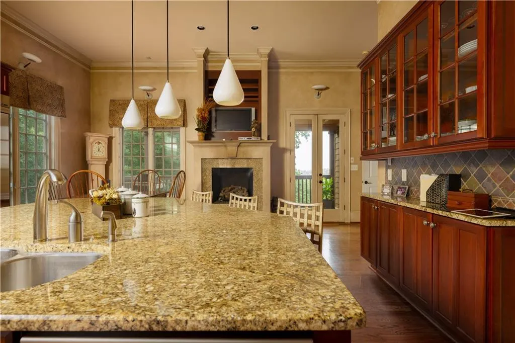 1380 Indian Trail, Sandy Springs, Georgia 30327, 5 Bedrooms Bedrooms, ,5 BathroomsBathrooms,Residential,Sold,1380 Indian Trail,7064115