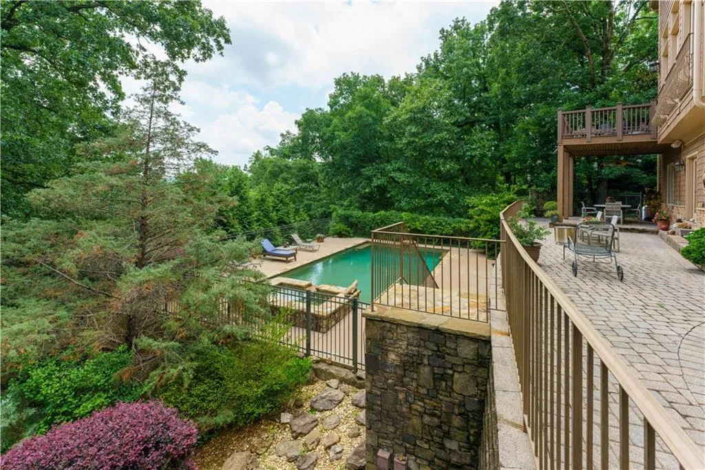 1380 Indian Trail, Sandy Springs, Georgia 30327, 5 Bedrooms Bedrooms, ,5 BathroomsBathrooms,Residential,Sold,1380 Indian Trail,7064115