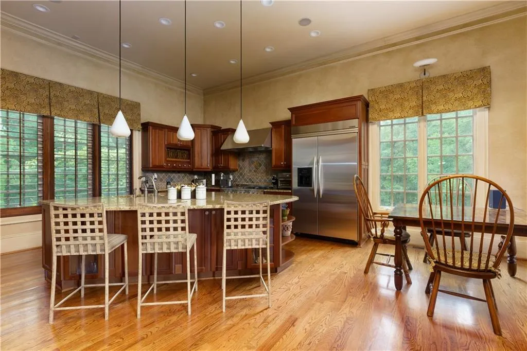 1380 Indian Trail, Sandy Springs, Georgia 30327, 5 Bedrooms Bedrooms, ,5 BathroomsBathrooms,Residential,Sold,1380 Indian Trail,7064115