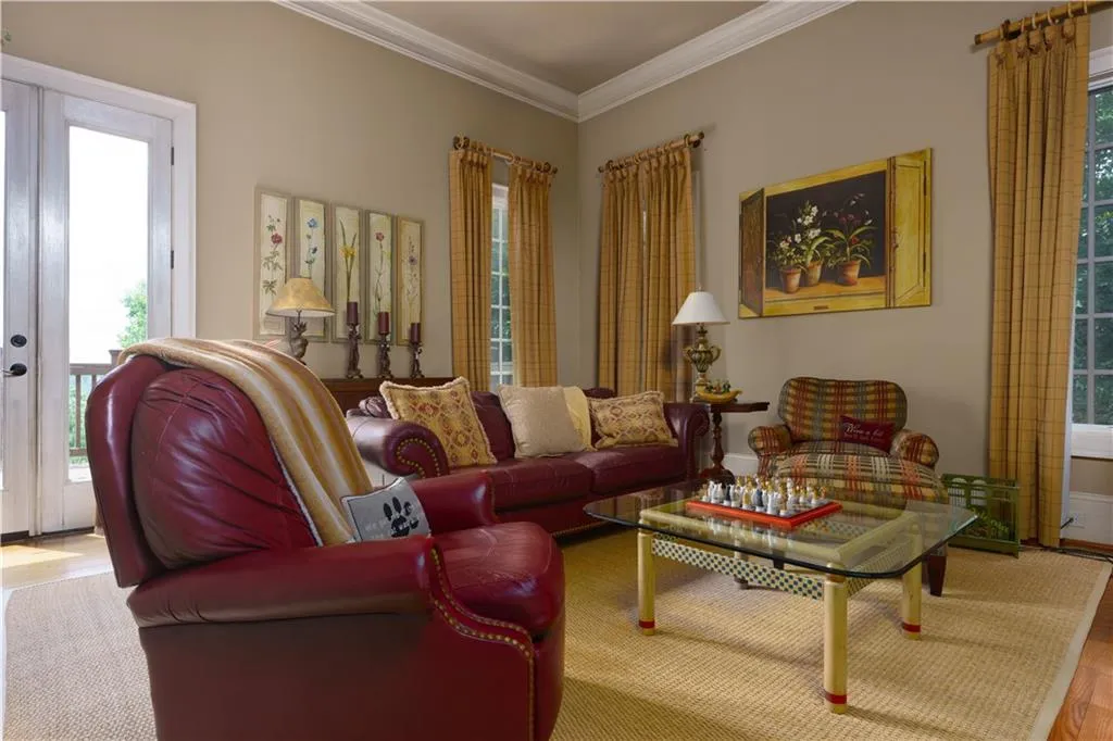 1380 Indian Trail, Sandy Springs, Georgia 30327, 5 Bedrooms Bedrooms, ,5 BathroomsBathrooms,Residential,Sold,1380 Indian Trail,7064115