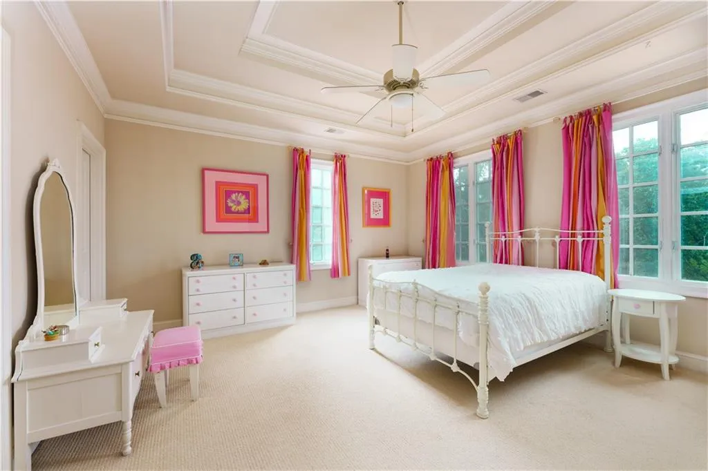 1380 Indian Trail, Sandy Springs, Georgia 30327, 5 Bedrooms Bedrooms, ,5 BathroomsBathrooms,Residential,Sold,1380 Indian Trail,7064115