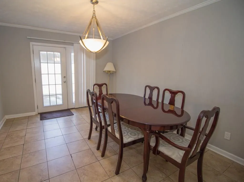 290 Winding River Drive Unit J, Sandy Springs, Georgia 30350, 2 Bedrooms Bedrooms, ,2 BathroomsBathrooms,Residential,Sold,290 Winding River Drive Unit J,6050096