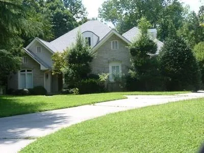 9930 Huntcliff Trace, Sandy Springs, Georgia 30350, 5 Bedrooms Bedrooms, ,3 BathroomsBathrooms,Residential,Sold,9930 Huntcliff Trace,5891663