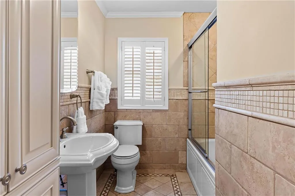 561 Peachtree Battle Avenue Nw, Atlanta, Georgia 30305, 4 Bedrooms Bedrooms, ,3 BathroomsBathrooms,Residential,For Sale,561 Peachtree Battle Avenue Nw,7678206