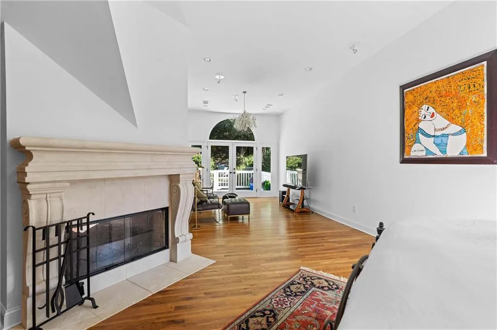 561 Peachtree Battle Avenue Nw, Atlanta, Georgia 30305, 4 Bedrooms Bedrooms, ,3 BathroomsBathrooms,Residential,For Sale,561 Peachtree Battle Avenue Nw,7678206