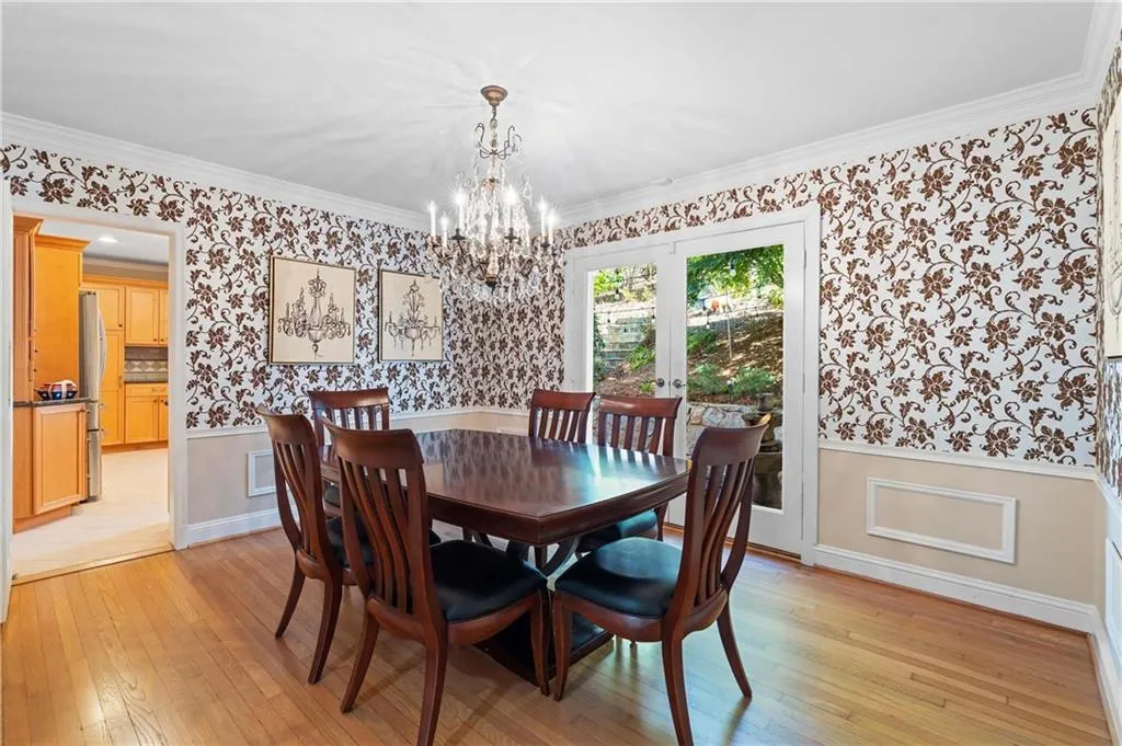 561 Peachtree Battle Avenue Nw, Atlanta, Georgia 30305, 4 Bedrooms Bedrooms, ,3 BathroomsBathrooms,Residential,For Sale,561 Peachtree Battle Avenue Nw,7678206