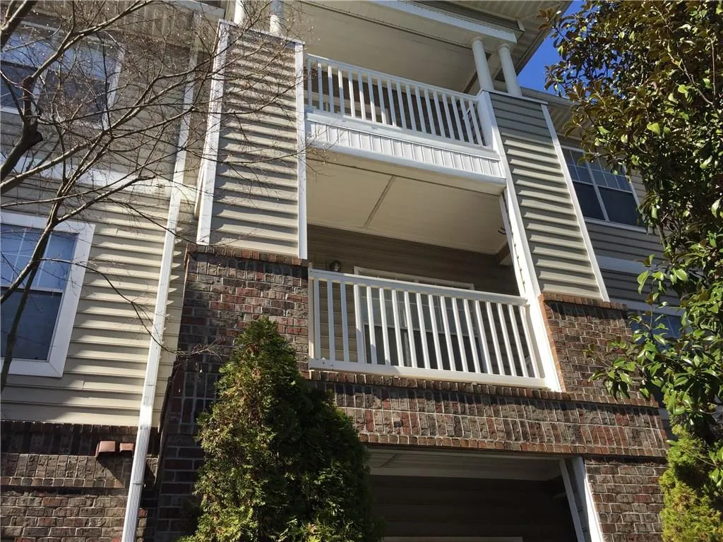 2700 Pine Tree Road Ne Unit 1206, Atlanta, Georgia 30324, 1 Bedroom Bedrooms, ,1 BathroomBathrooms,Residential,Sold,2700 Pine Tree Road Ne Unit 1206,5809238