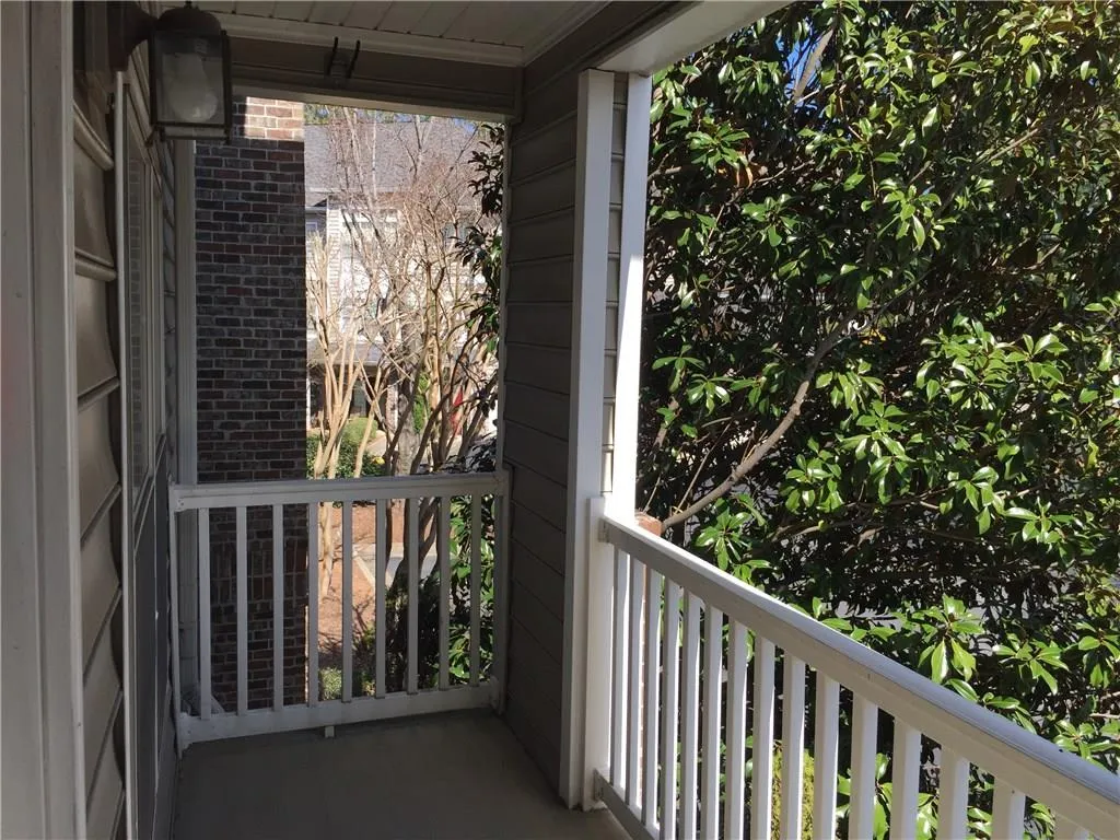 2700 Pine Tree Road Ne Unit 1206, Atlanta, Georgia 30324, 1 Bedroom Bedrooms, ,1 BathroomBathrooms,Residential,Sold,2700 Pine Tree Road Ne Unit 1206,5809238