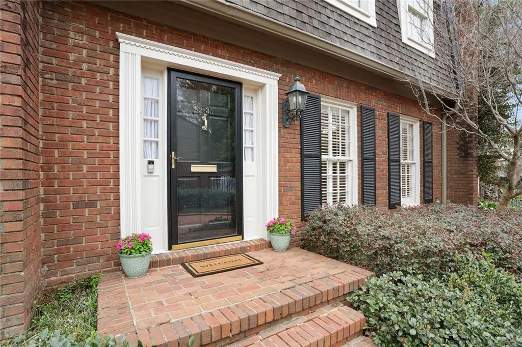 5235 Glenridge Drive, Atlanta, Georgia 30342, 3 Bedrooms Bedrooms, ,2 BathroomsBathrooms,Residential,Sold,5235 Glenridge Drive,6849169 5235 Glenridge Drive, Atlanta, Georgia 30342, 3 Bedrooms Bedrooms, ,2 BathroomsBathrooms,Residential,Sold,5235 Glenridge Drive,6849169