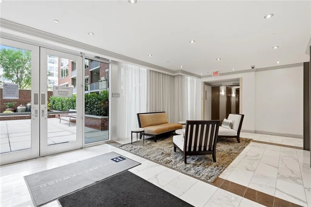 Lounge. Access to outdoor amenities.