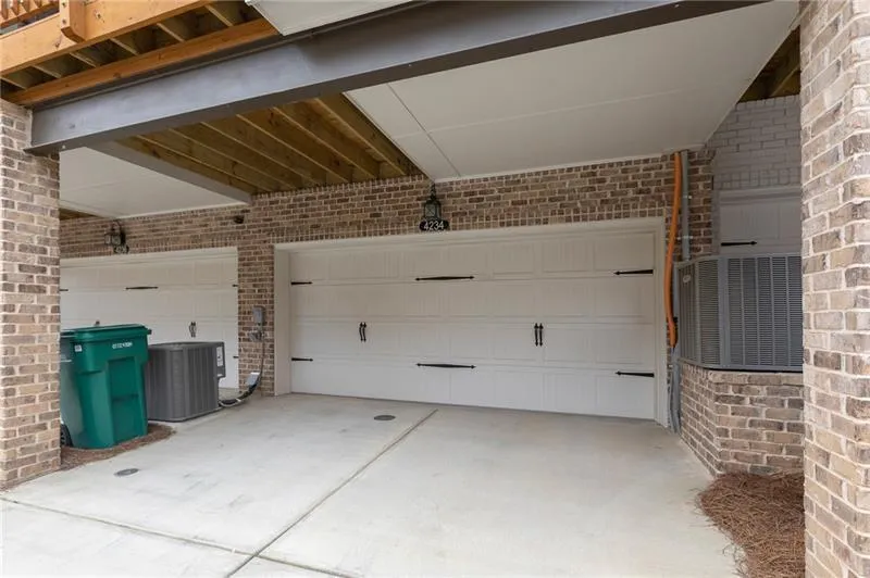 4234 Deming Circle, Sandy Springs, Georgia 30342, 3 Bedrooms Bedrooms, ,3 BathroomsBathrooms,Residential,Sold,4234 Deming Circle,6674228