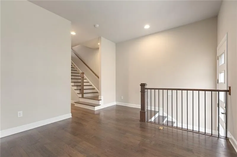 4234 Deming Circle, Sandy Springs, Georgia 30342, 3 Bedrooms Bedrooms, ,3 BathroomsBathrooms,Residential,Sold,4234 Deming Circle,6674228