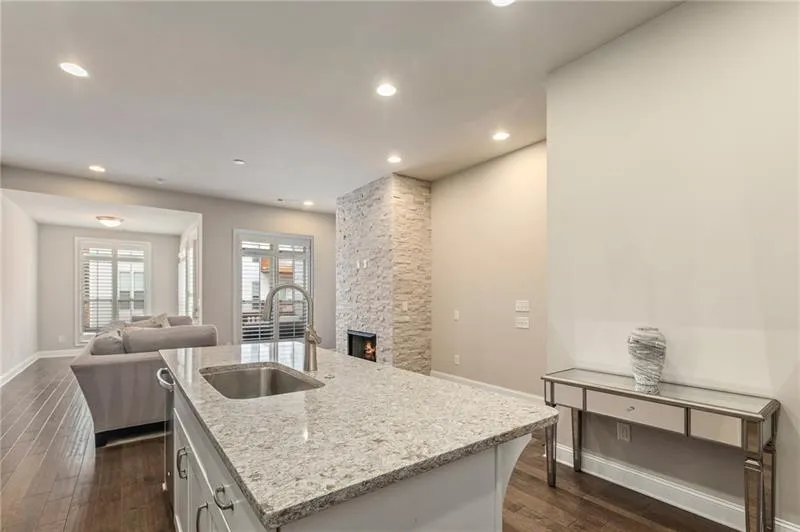 4234 Deming Circle, Sandy Springs, Georgia 30342, 3 Bedrooms Bedrooms, ,3 BathroomsBathrooms,Residential,Sold,4234 Deming Circle,6674228