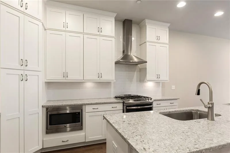 4234 Deming Circle, Sandy Springs, Georgia 30342, 3 Bedrooms Bedrooms, ,3 BathroomsBathrooms,Residential,Sold,4234 Deming Circle,6674228