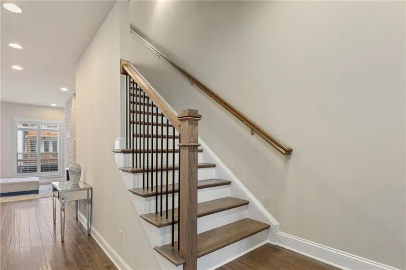 4234 Deming Circle, Sandy Springs, Georgia 30342, 3 Bedrooms Bedrooms, ,3 BathroomsBathrooms,Residential,Sold,4234 Deming Circle,6674228