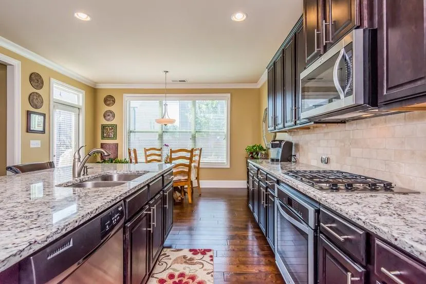 7620 Highland Bluff Drive, Sandy Springs, Georgia 30328, 3 Bedrooms Bedrooms, ,2 BathroomsBathrooms,Residential,Sold,7620 Highland Bluff Drive,6680459