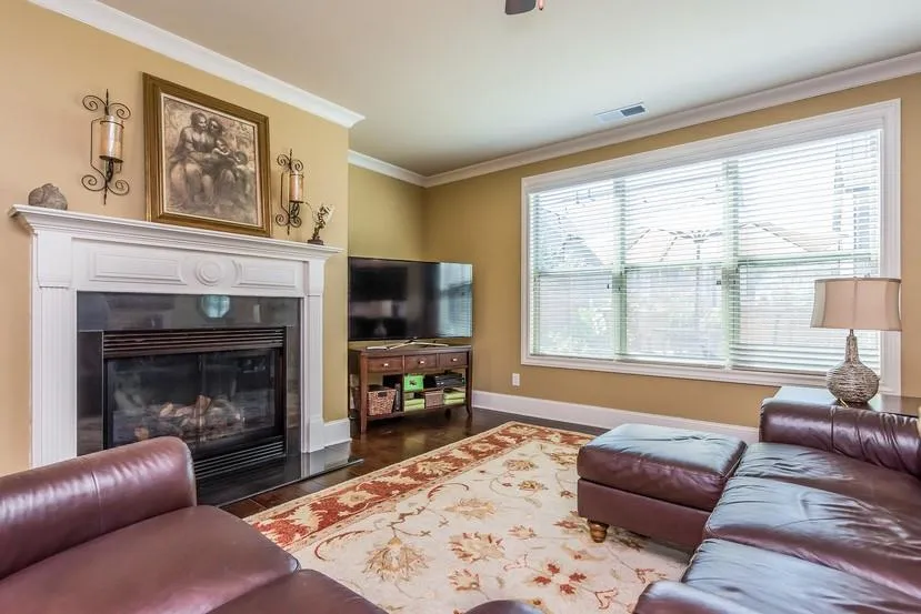 7620 Highland Bluff Drive, Sandy Springs, Georgia 30328, 3 Bedrooms Bedrooms, ,2 BathroomsBathrooms,Residential,Sold,7620 Highland Bluff Drive,6680459