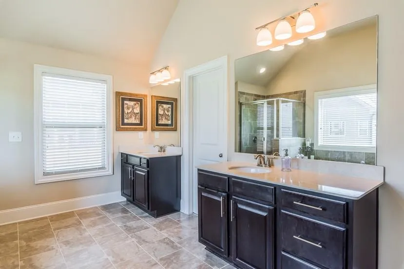 7620 Highland Bluff Drive, Sandy Springs, Georgia 30328, 3 Bedrooms Bedrooms, ,2 BathroomsBathrooms,Residential,Sold,7620 Highland Bluff Drive,6680459