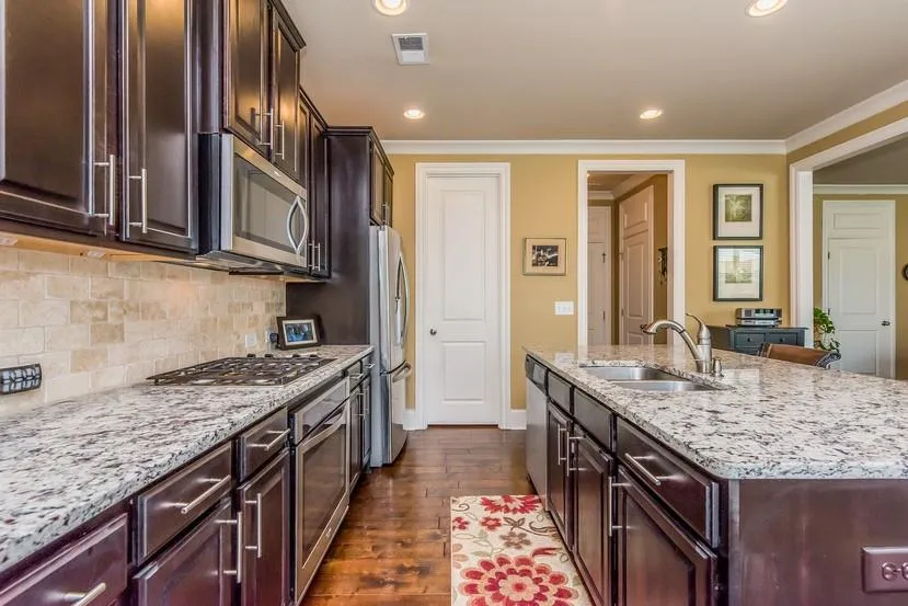7620 Highland Bluff Drive, Sandy Springs, Georgia 30328, 3 Bedrooms Bedrooms, ,2 BathroomsBathrooms,Residential,Sold,7620 Highland Bluff Drive,6680459
