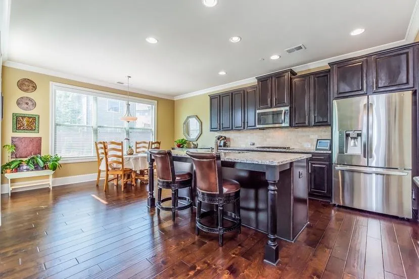 7620 Highland Bluff Drive, Sandy Springs, Georgia 30328, 3 Bedrooms Bedrooms, ,2 BathroomsBathrooms,Residential,Sold,7620 Highland Bluff Drive,6680459