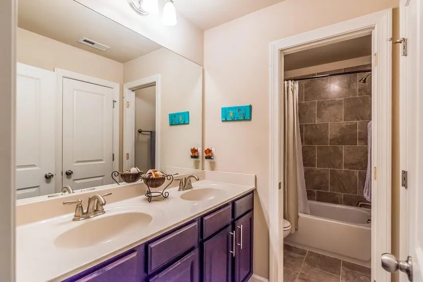 7620 Highland Bluff Drive, Sandy Springs, Georgia 30328, 3 Bedrooms Bedrooms, ,2 BathroomsBathrooms,Residential,Sold,7620 Highland Bluff Drive,6680459