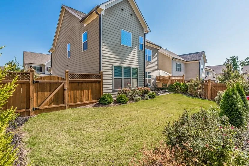 7620 Highland Bluff Drive, Sandy Springs, Georgia 30328, 3 Bedrooms Bedrooms, ,2 BathroomsBathrooms,Residential,Sold,7620 Highland Bluff Drive,6680459