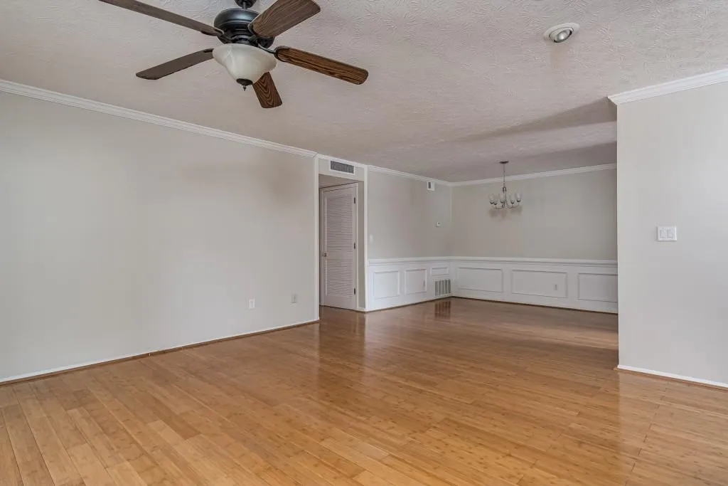 906 Woodcliff Drive, Sandy Springs, Georgia 30350, 2 Bedrooms Bedrooms, ,2 BathroomsBathrooms,Residential,Sold,906 Woodcliff Drive,6686191