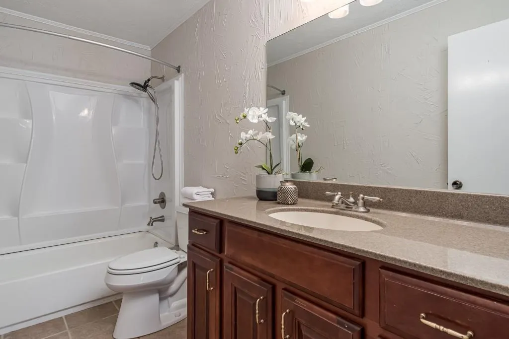 906 Woodcliff Drive, Sandy Springs, Georgia 30350, 2 Bedrooms Bedrooms, ,2 BathroomsBathrooms,Residential,Sold,906 Woodcliff Drive,6686191