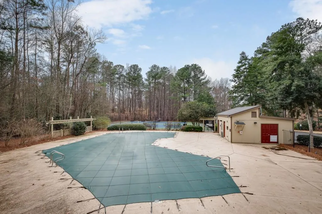 906 Woodcliff Drive, Sandy Springs, Georgia 30350, 2 Bedrooms Bedrooms, ,2 BathroomsBathrooms,Residential,Sold,906 Woodcliff Drive,6686191