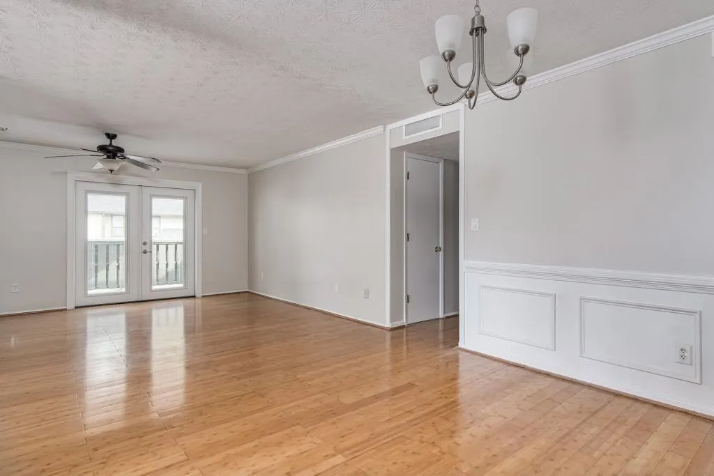 906 Woodcliff Drive, Sandy Springs, Georgia 30350, 2 Bedrooms Bedrooms, ,2 BathroomsBathrooms,Residential,Sold,906 Woodcliff Drive,6686191