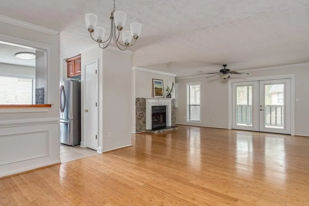 906 Woodcliff Drive, Sandy Springs, Georgia 30350, 2 Bedrooms Bedrooms, ,2 BathroomsBathrooms,Residential,Sold,906 Woodcliff Drive,6686191