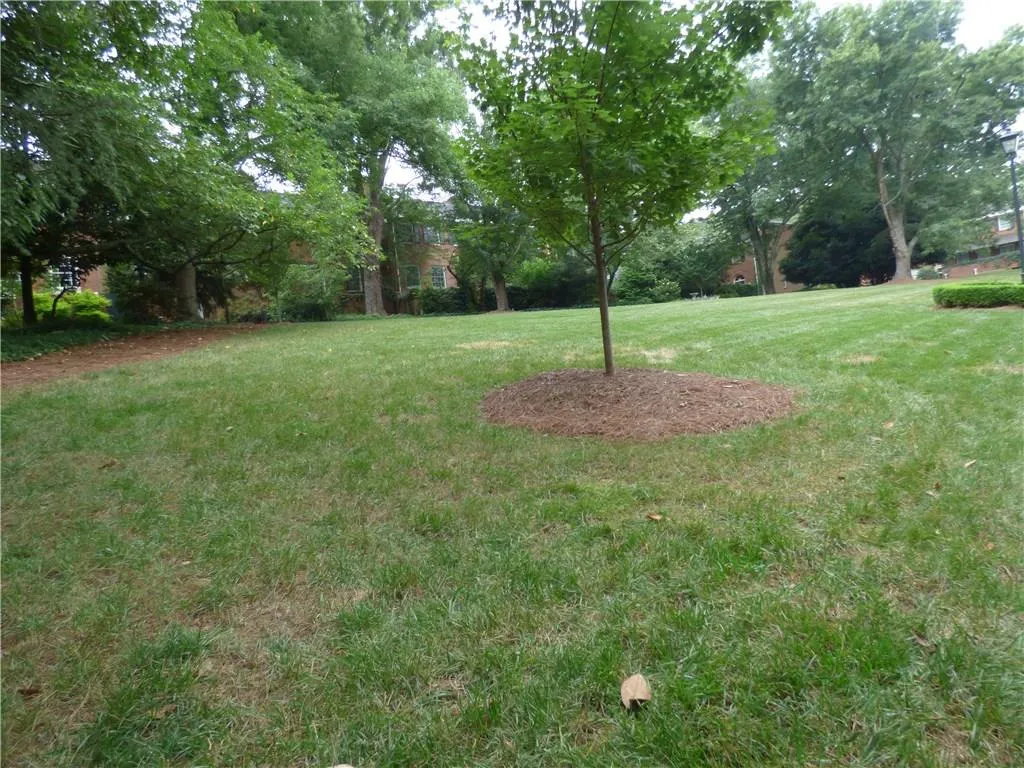 634 Jefferson Circle Unit 634, Sandy Springs, Georgia 30328, 3 Bedrooms Bedrooms, ,2 BathroomsBathrooms,Residential,Sold,634 Jefferson Circle Unit 634,6042083