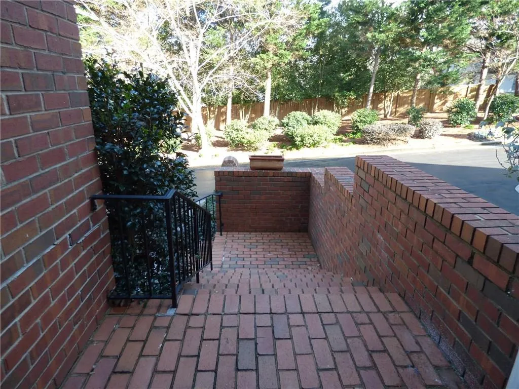 634 Jefferson Circle Unit 634, Sandy Springs, Georgia 30328, 3 Bedrooms Bedrooms, ,2 BathroomsBathrooms,Residential,Sold,634 Jefferson Circle Unit 634,6042083