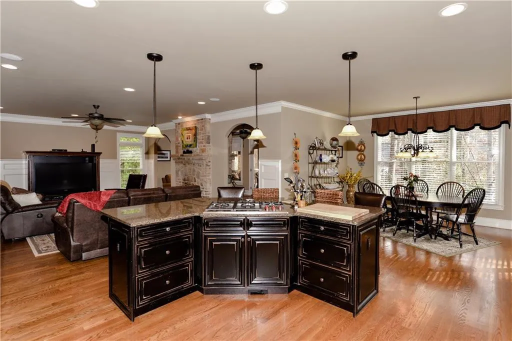 7967 Magnolia Square, Sandy Springs, Georgia 30350, 4 Bedrooms Bedrooms, ,4 BathroomsBathrooms,Residential,Sold,7967 Magnolia Square,5938317