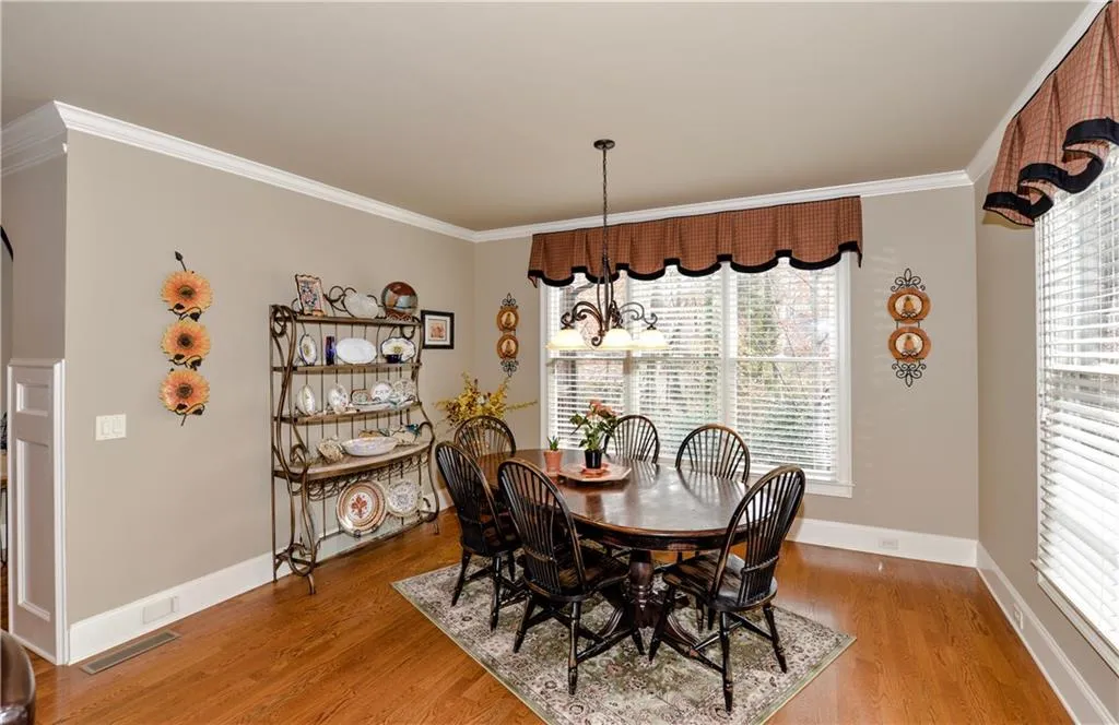 7967 Magnolia Square, Sandy Springs, Georgia 30350, 4 Bedrooms Bedrooms, ,4 BathroomsBathrooms,Residential,Sold,7967 Magnolia Square,5938317