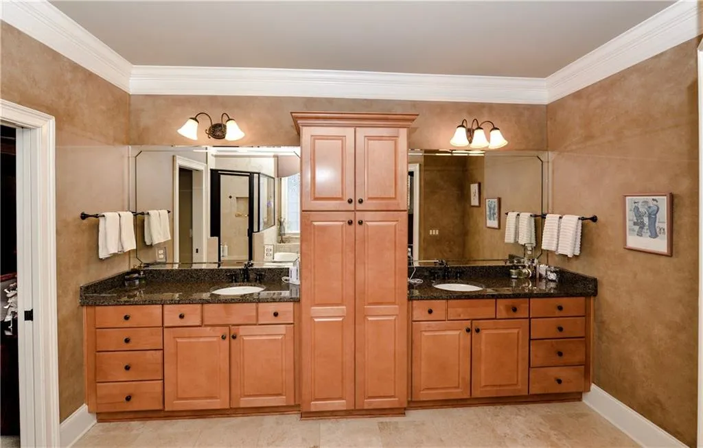 7967 Magnolia Square, Sandy Springs, Georgia 30350, 4 Bedrooms Bedrooms, ,4 BathroomsBathrooms,Residential,Sold,7967 Magnolia Square,5938317