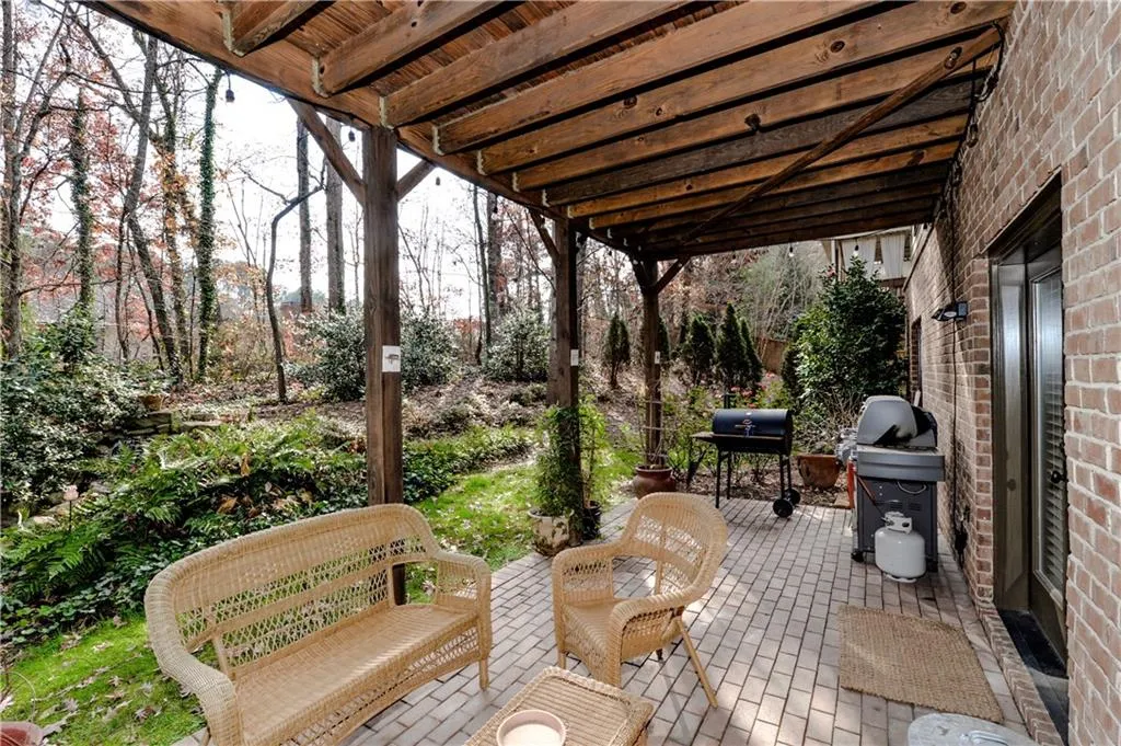7967 Magnolia Square, Sandy Springs, Georgia 30350, 4 Bedrooms Bedrooms, ,4 BathroomsBathrooms,Residential,Sold,7967 Magnolia Square,5938317