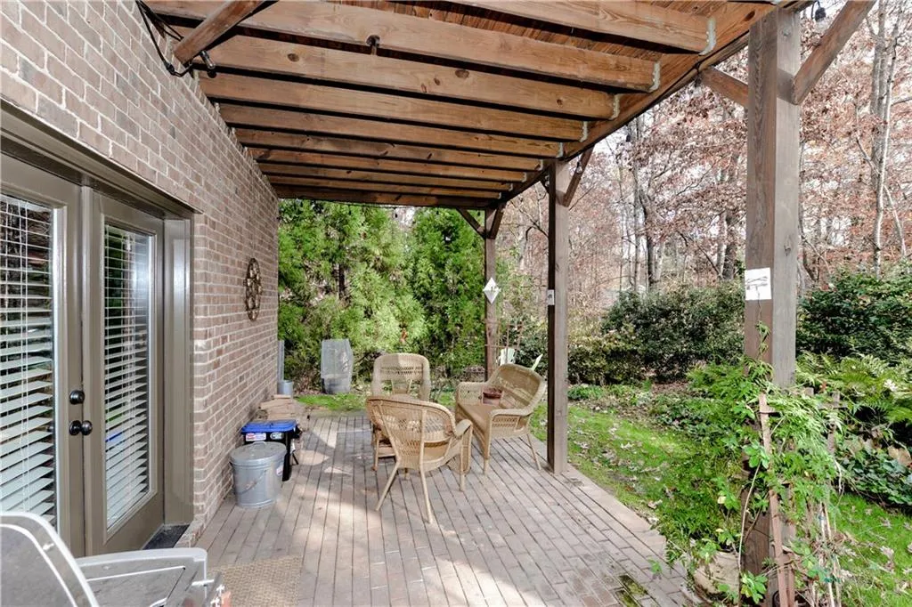 7967 Magnolia Square, Sandy Springs, Georgia 30350, 4 Bedrooms Bedrooms, ,4 BathroomsBathrooms,Residential,Sold,7967 Magnolia Square,5938317