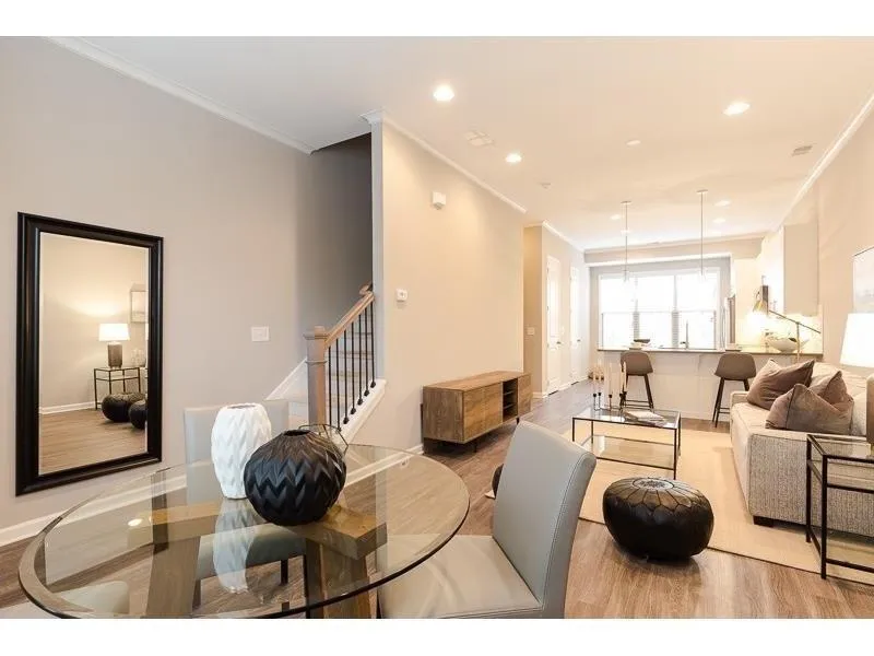 555 Broadview Place Ne Unit 42, Atlanta, Georgia 30324, 3 Bedrooms Bedrooms, ,2 BathroomsBathrooms,Residential,Sold,555 Broadview Place Ne Unit 42,5945702