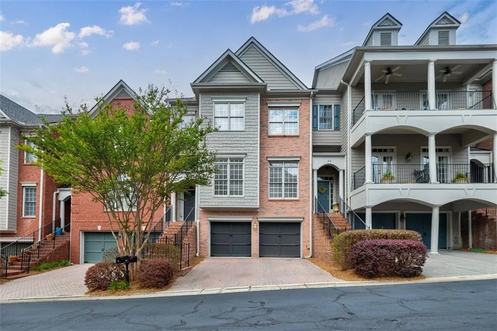 210 Meeting Lane Unit 41, Atlanta, Georgia 30342, 4 Bedrooms Bedrooms, ,3 BathroomsBathrooms,Residential,Sold,210 Meeting Lane Unit 41,7207207