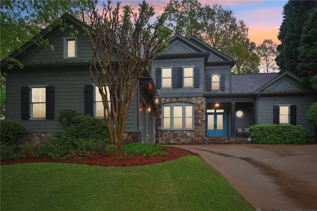 135 High Point Walk, Atlanta, Georgia 30342, 4 Bedrooms Bedrooms, ,3 BathroomsBathrooms,Residential,Sold,135 High Point Walk,7553473