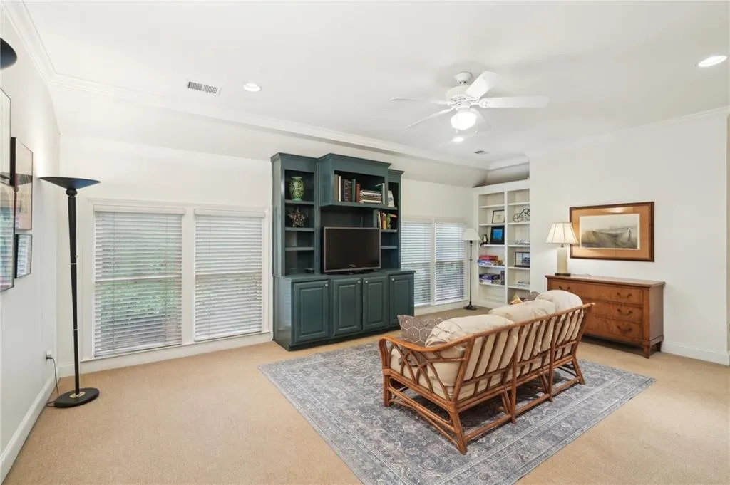 135 High Point Walk, Atlanta, Georgia 30342, 4 Bedrooms Bedrooms, ,3 BathroomsBathrooms,Residential,Sold,135 High Point Walk,7553473