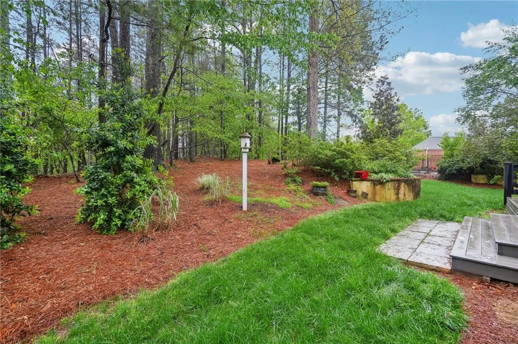 135 High Point Walk, Atlanta, Georgia 30342, 4 Bedrooms Bedrooms, ,3 BathroomsBathrooms,Residential,Sold,135 High Point Walk,7553473