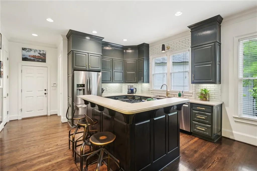 135 High Point Walk, Atlanta, Georgia 30342, 4 Bedrooms Bedrooms, ,3 BathroomsBathrooms,Residential,Sold,135 High Point Walk,7553473