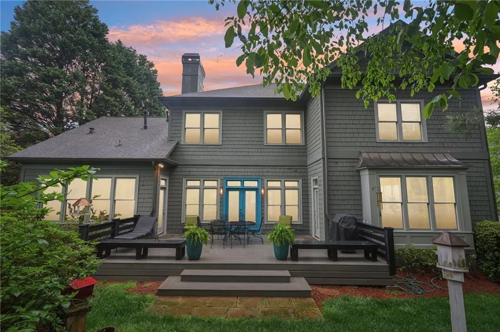 135 High Point Walk, Atlanta, Georgia 30342, 4 Bedrooms Bedrooms, ,3 BathroomsBathrooms,Residential,Sold,135 High Point Walk,7553473
