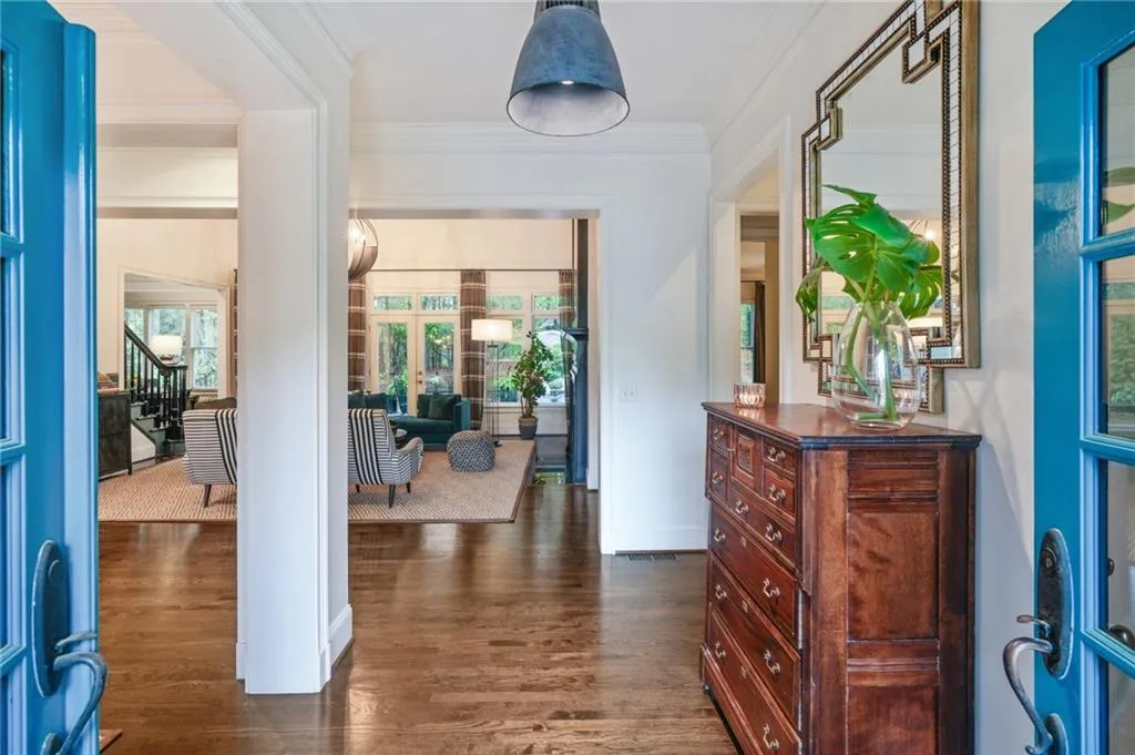 135 High Point Walk, Atlanta, Georgia 30342, 4 Bedrooms Bedrooms, ,3 BathroomsBathrooms,Residential,Sold,135 High Point Walk,7553473