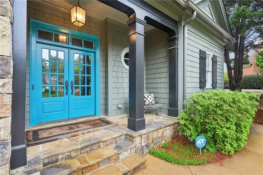 135 High Point Walk, Atlanta, Georgia 30342, 4 Bedrooms Bedrooms, ,3 BathroomsBathrooms,Residential,Sold,135 High Point Walk,7553473