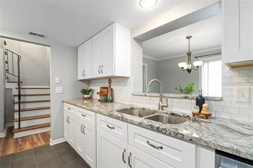 3663 Essex Avenue Unit 29, Atlanta, Georgia 30339, 3 Bedrooms Bedrooms, ,2 BathroomsBathrooms,Residential,For Sale,3663 Essex Avenue Unit 29,7579130